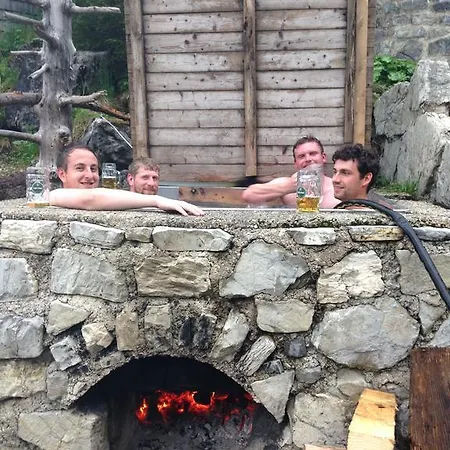 Binsalm- Schutzhuette