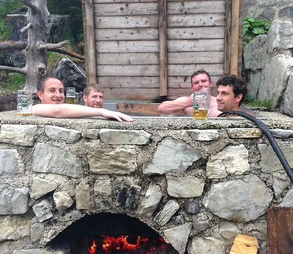 Binsalm- Schutzhuette