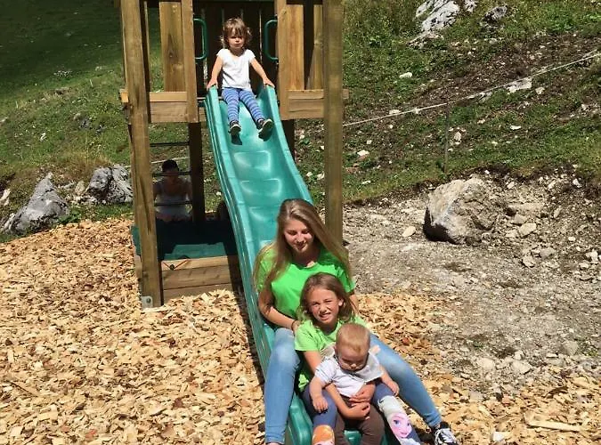 Feriegård Binsalm- Schutzhuette *