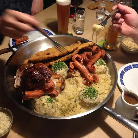 Binsalm- Schutzhuette *